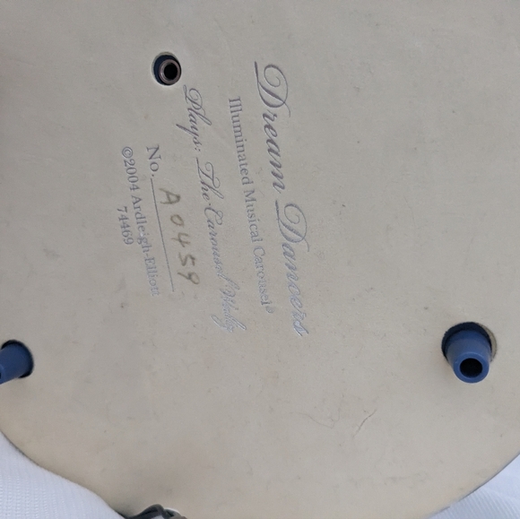 Dream Dancers illuminated Musical Carousel Ardleigh-Elliott 74469 signed as is - Picture 5 of 12